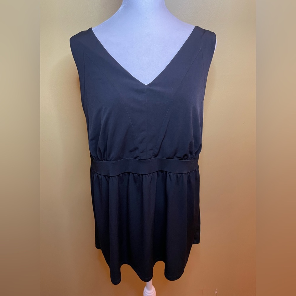 Venezia Black V-Neck Sleeveless Top - 18/20